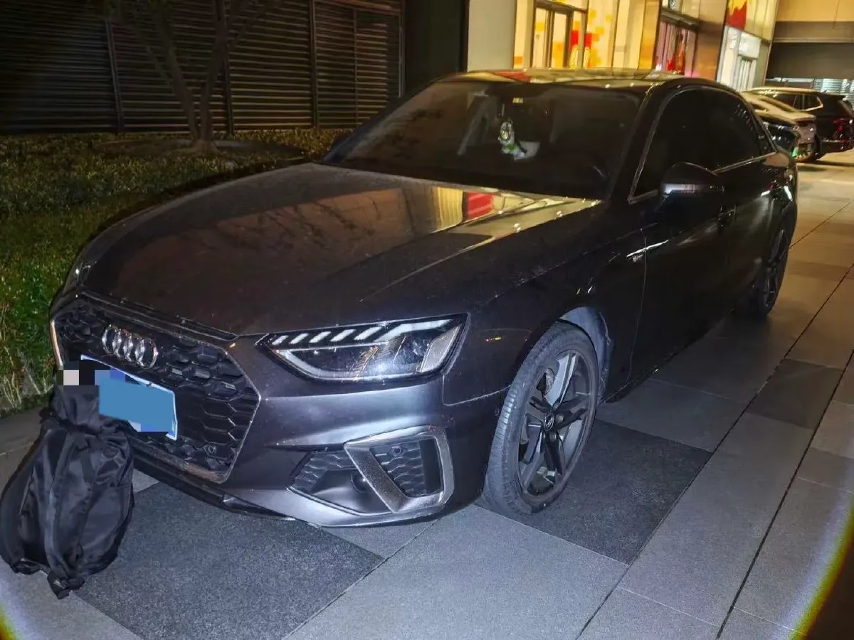 2020 Audi A4L 2.0T 190HP L4 7DCT,autocango,china used car exporter,china ev exporter,chinese used car exporter,chinese used ev exporter