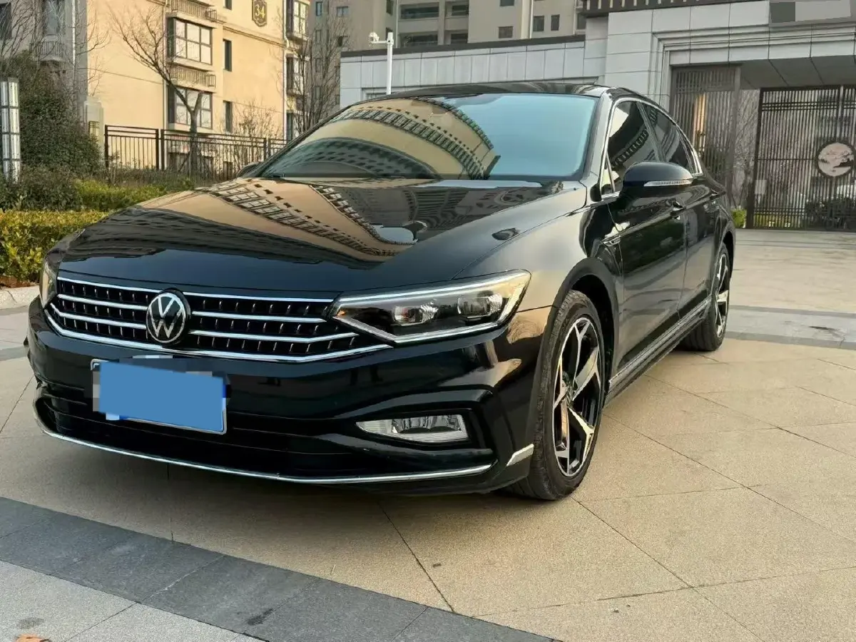 2023 Volkswagen Magotan 2.0T 186HP L4 7DCT