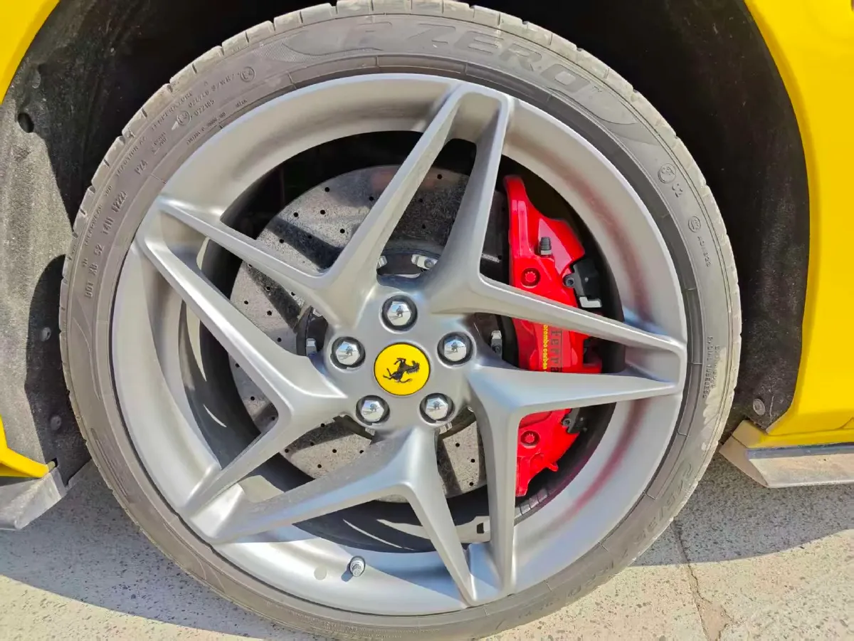 2019 Aston Martin DB11 5.2T 639HP V12 8AT,autocango,china used car exporter,china ev exporter,chinese used car exporter,chinese used ev exporter