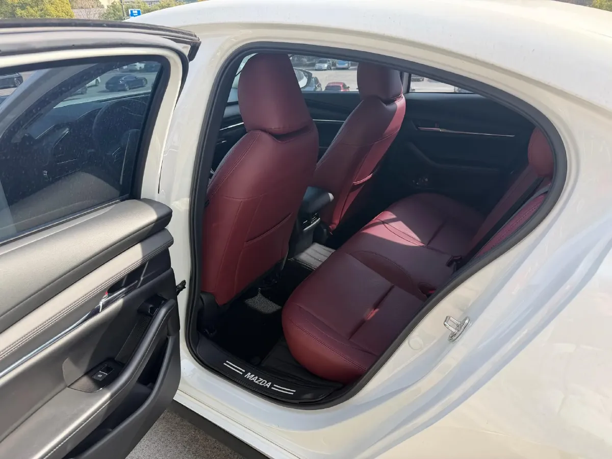 2022 Mazda 3 Axela 2.0L 158HP L4 6AT,autocango,china used car exporter,china ev exporter,chinese used car exporter,chinese used ev exporter