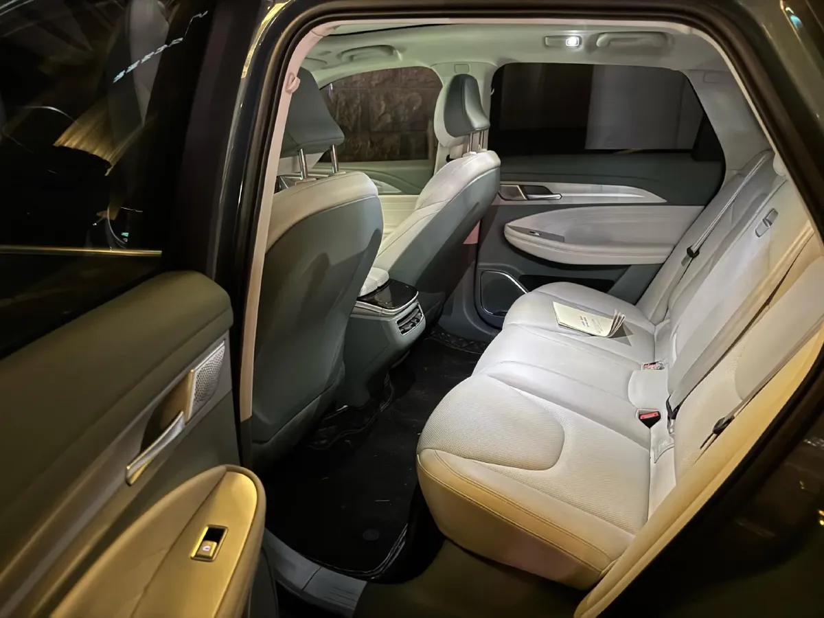 2023 ARCFOX αT BEV,autocango,china used car exporter,china ev exporter,chinese used car exporter,chinese used ev exporter