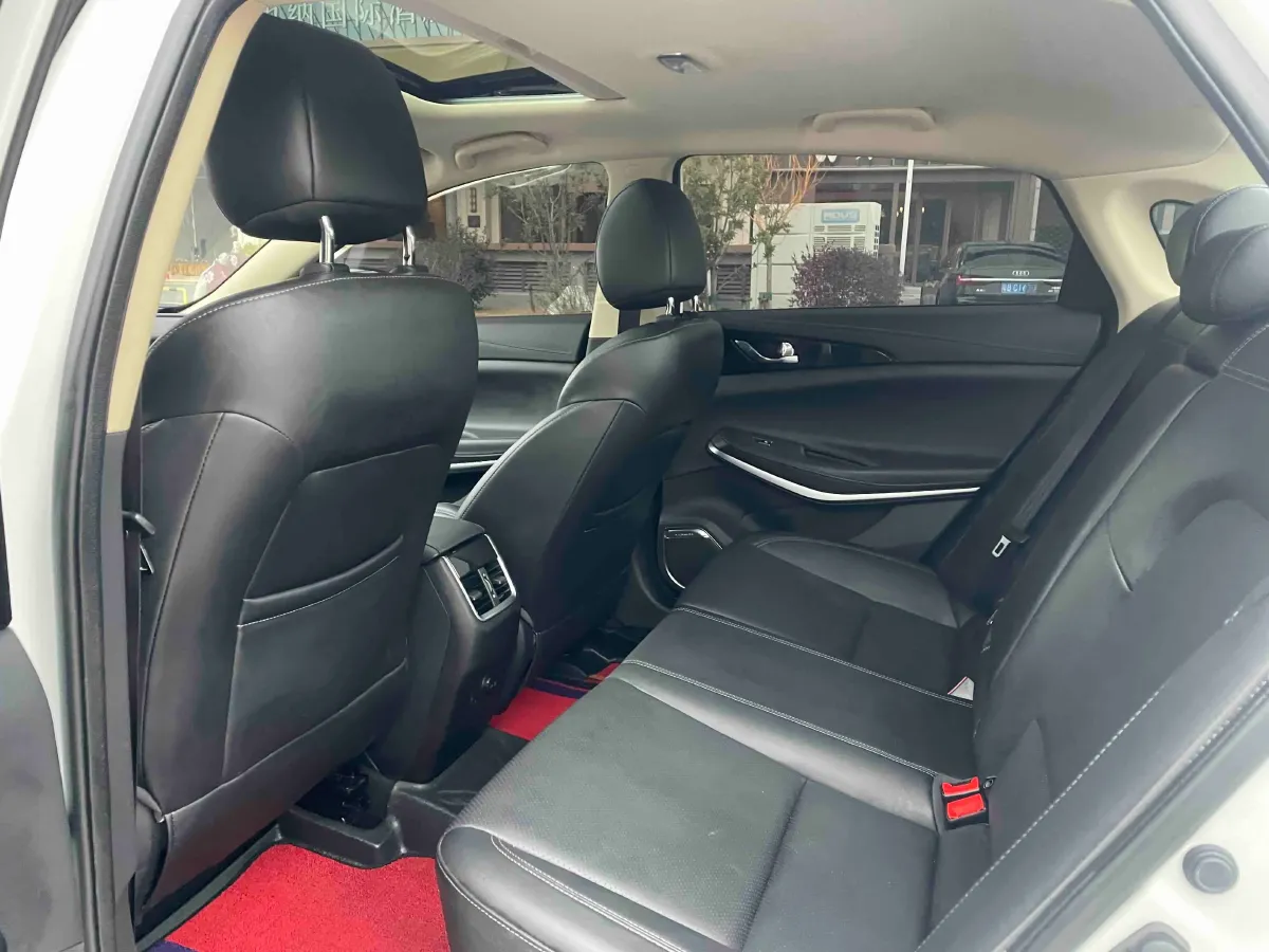 2021 ChangAn Raeton CC 1.5T 180HP L4 7DCT,autocango,china used car exporter,china ev exporter,chinese used car exporter,chinese used ev exporter