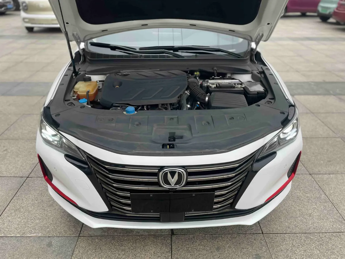 2021 ChangAn Raeton CC 1.5T 180HP L4 7DCT,autocango,china used car exporter,china ev exporter,chinese used car exporter,chinese used ev exporter