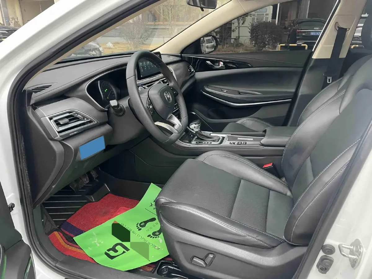 2021 ChangAn Raeton CC 1.5T 180HP L4 7DCT,autocango,china used car exporter,china ev exporter,chinese used car exporter,chinese used ev exporter