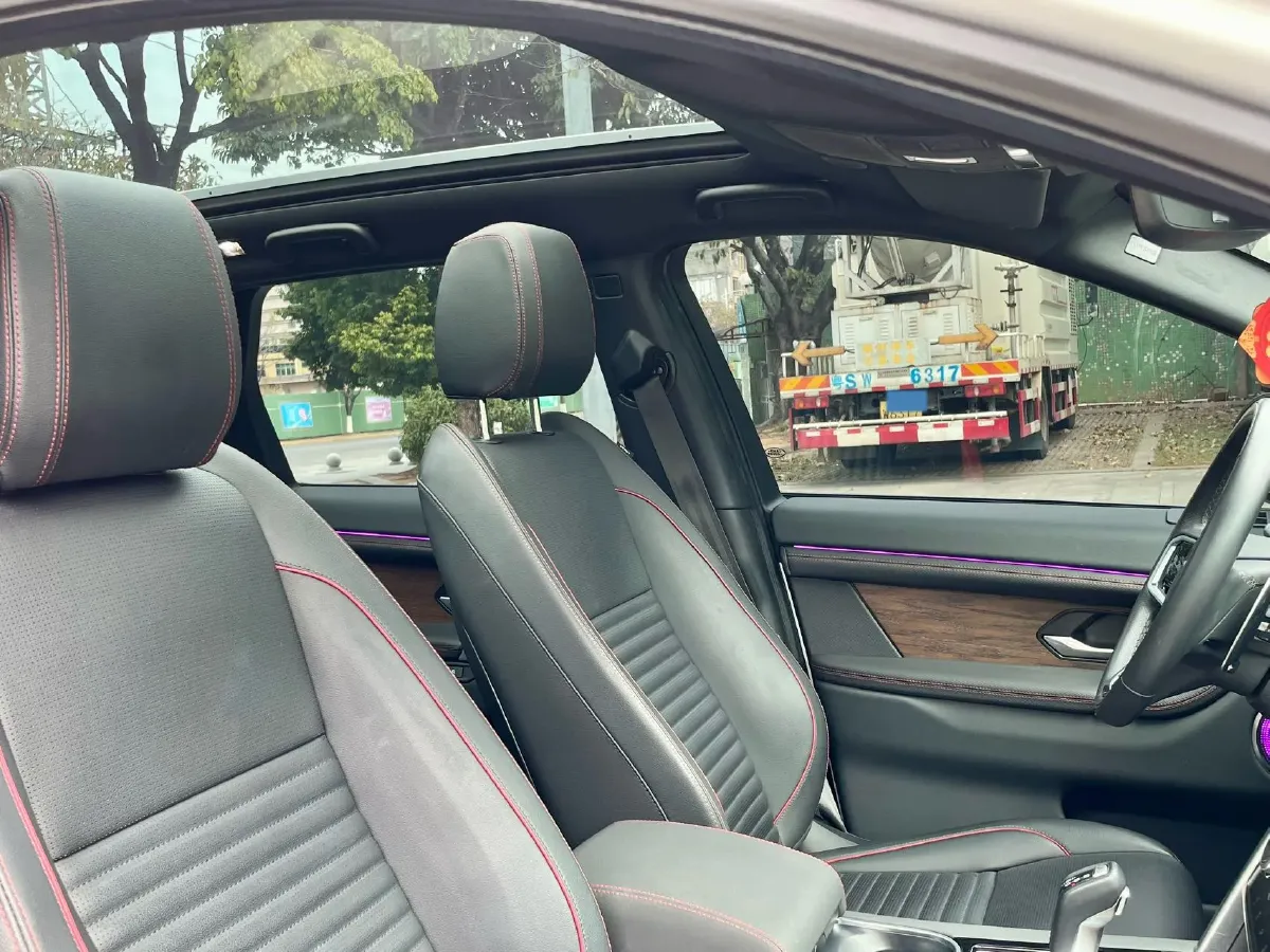 2022 Land Rover Discovery Sport 2.0T 249HP L4 9AT,autocango,china used car exporter,china ev exporter,chinese used car exporter,chinese used ev exporter