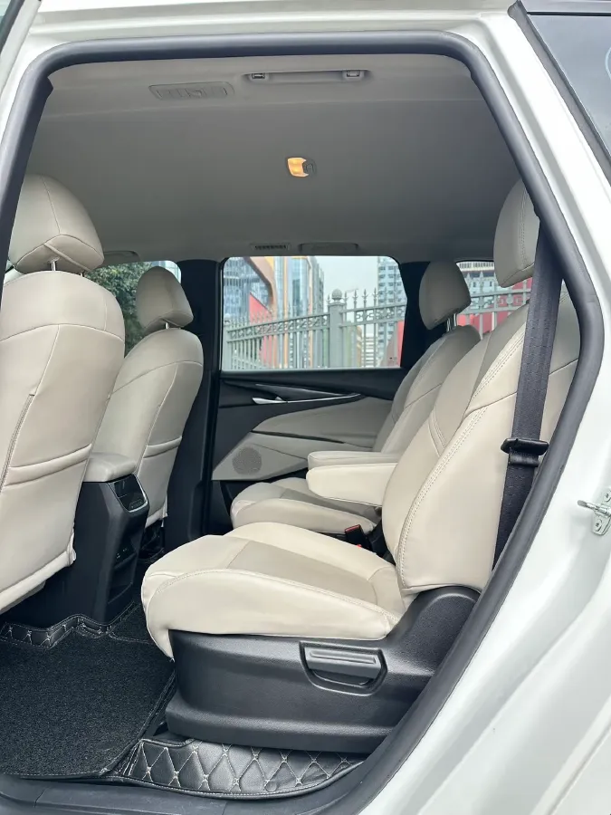 2020 MAXUS Euniq 5 BEV 52.5KWH,autocango,china used car exporter,china ev exporter,chinese used car exporter,chinese used ev exporter