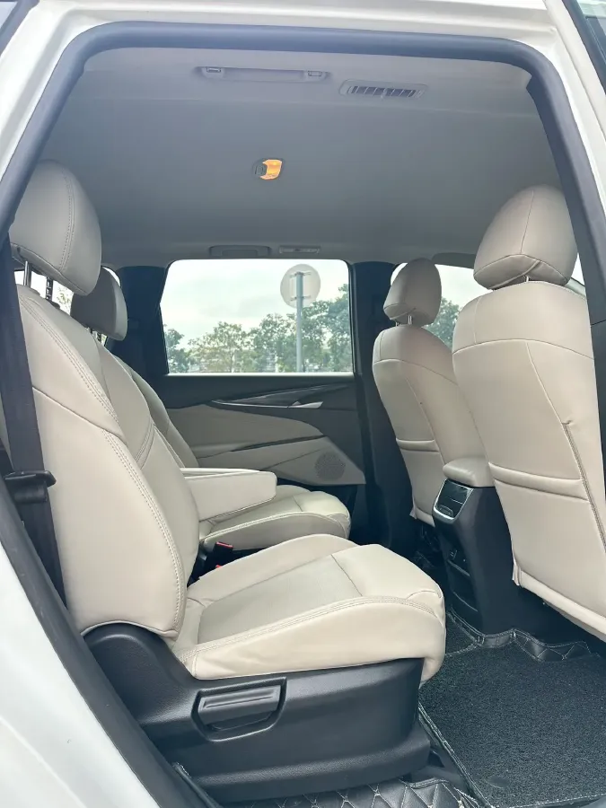 2020 MAXUS Euniq 5 BEV 52.5KWH,autocango,china used car exporter,china ev exporter,chinese used car exporter,chinese used ev exporter