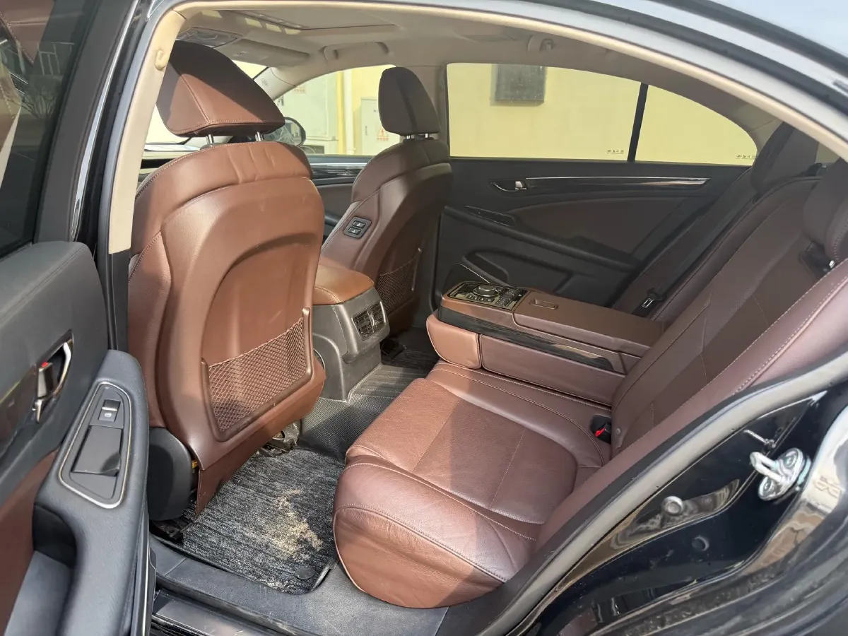 2018 HongQi H7 2.0T 204HP L4 6AT,autocango,china used car exporter,china ev exporter,chinese used car exporter,chinese used ev exporter