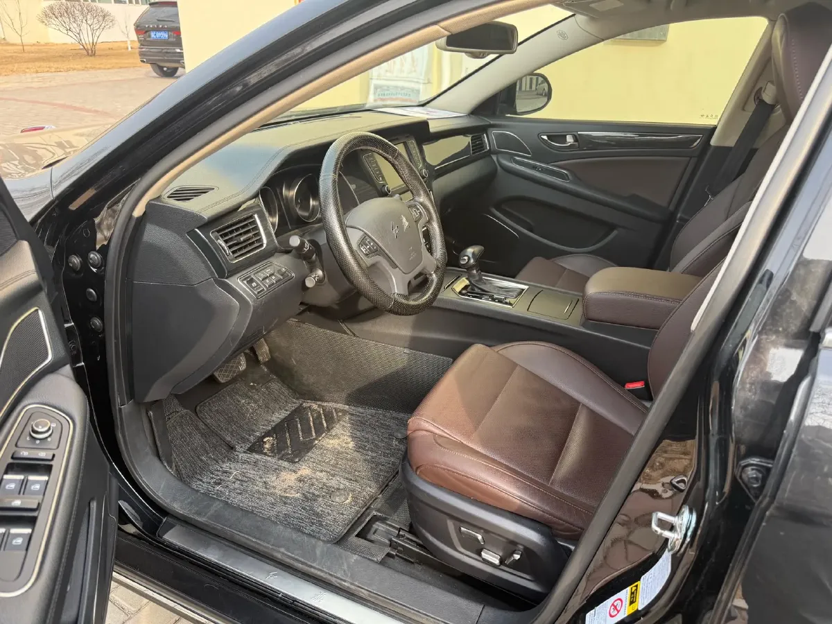 2018 HongQi H7 2.0T 204HP L4 6AT,autocango,china used car exporter,china ev exporter,chinese used car exporter,chinese used ev exporter