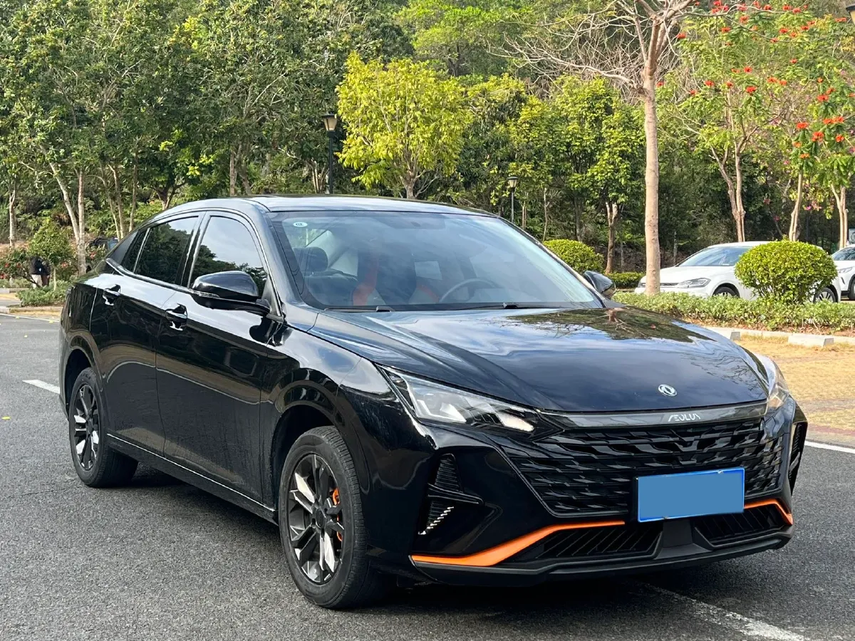 2023 DongFeng Aeolus YiXuan 1.5L 125HP L4 6DCT,autocango,china used car exporter,china ev exporter,chinese used car exporter,chinese used ev exporter