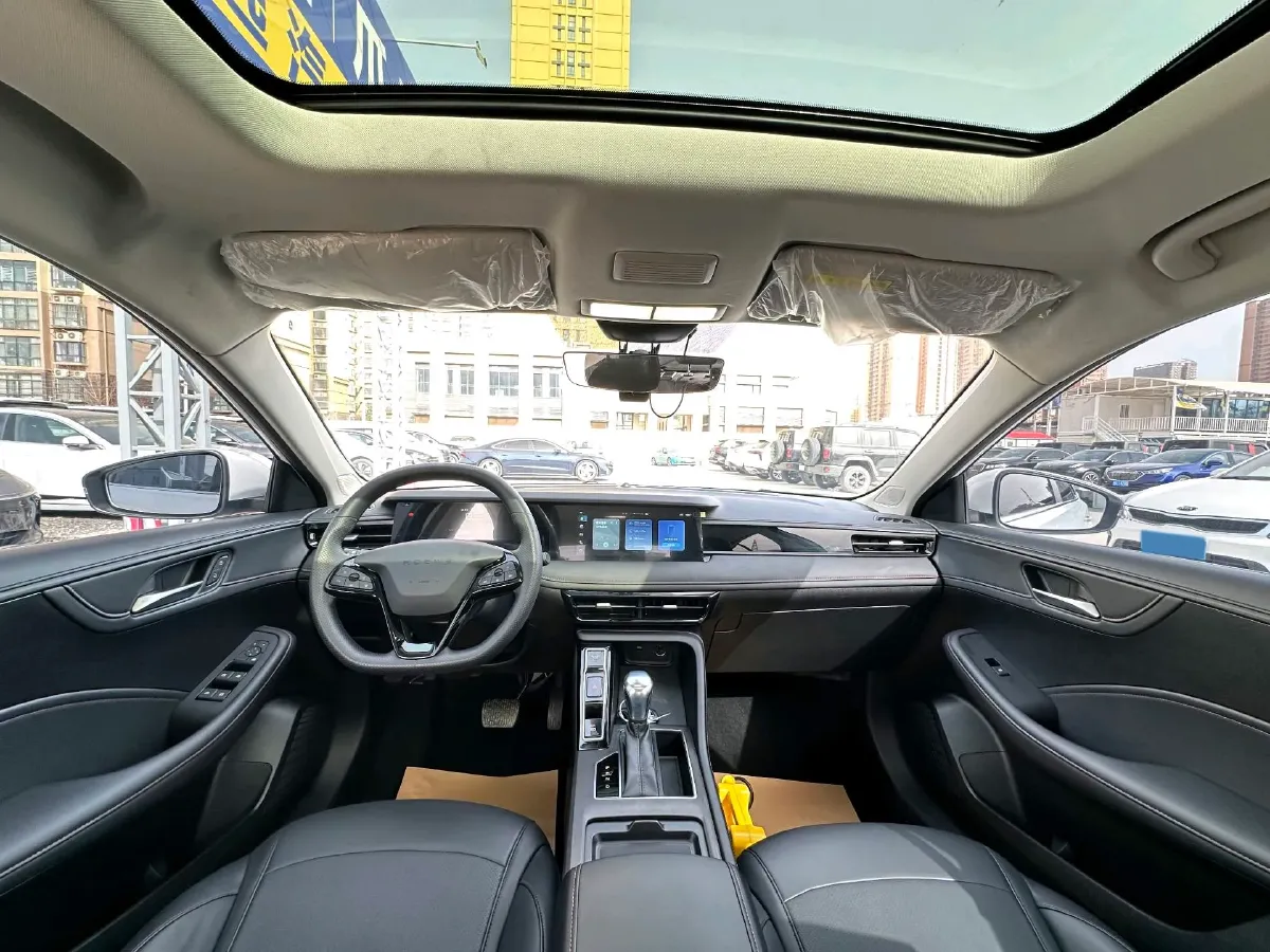 2023 Roewe i5 1.5L 129HP L4 CVT,autocango,china used car exporter,china ev exporter,chinese used car exporter,chinese used ev exporter