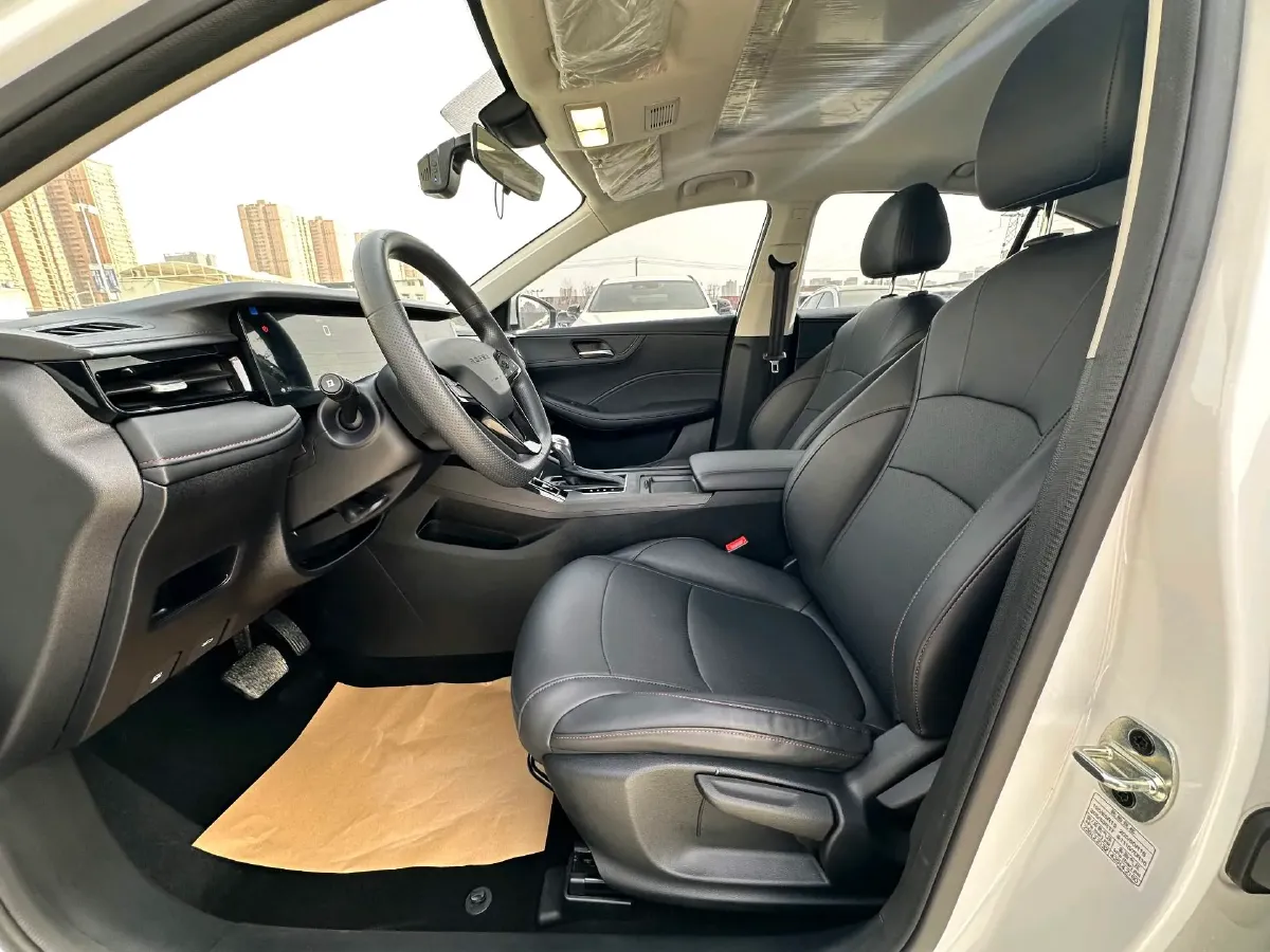 2023 Roewe i5 1.5L 129HP L4 CVT,autocango,china used car exporter,china ev exporter,chinese used car exporter,chinese used ev exporter