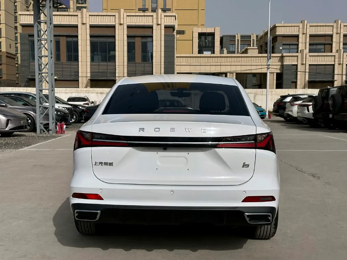 2023 Roewe i5 1.5L 129HP L4 CVT,autocango,china used car exporter,china ev exporter,chinese used car exporter,chinese used ev exporter