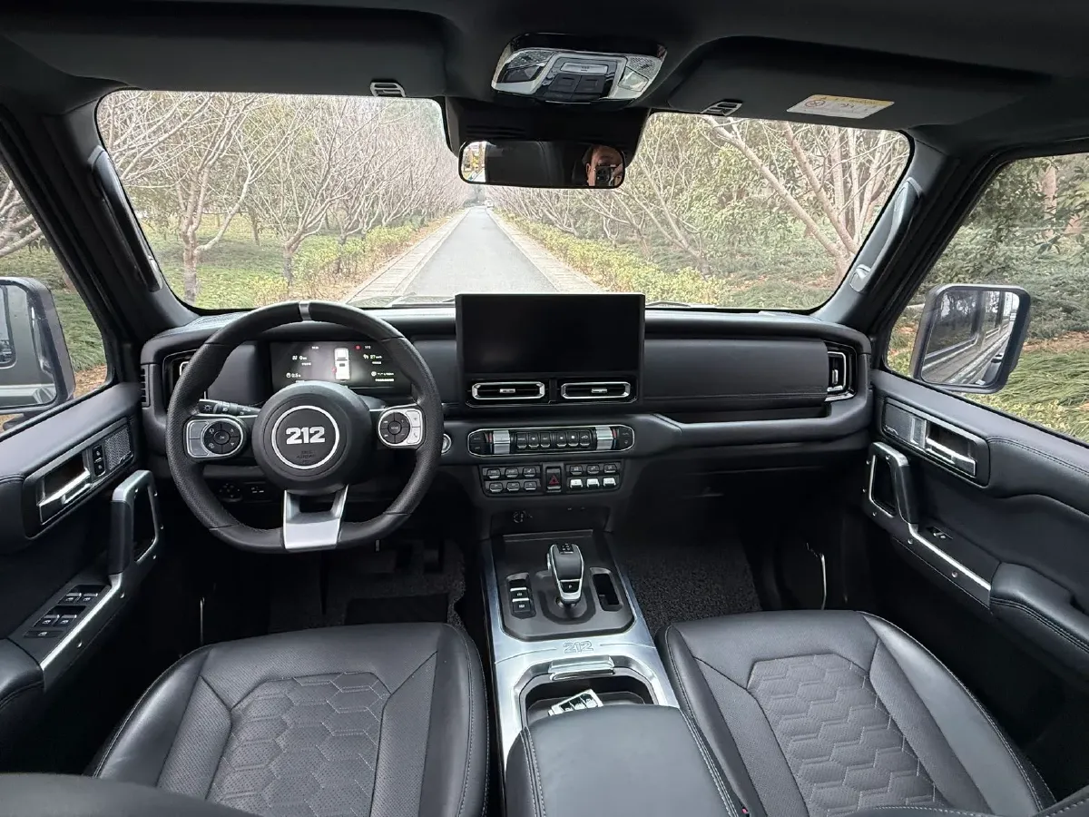 2024 212 212 T01 2.0T 252HP L4 8AT,autocango,china used car exporter,china ev exporter,chinese used car exporter,chinese used ev exporter