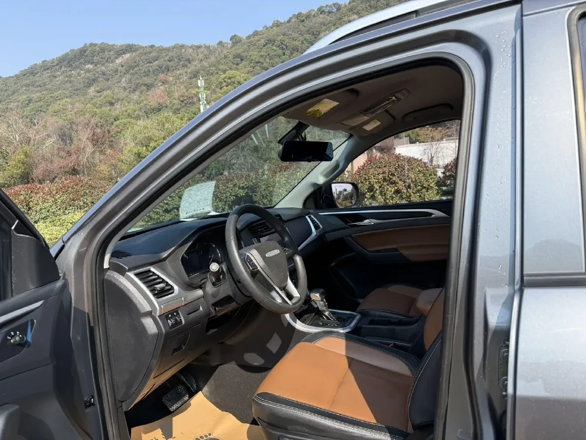 2021 MAXUS T70 2.0T 163HP L4 6AT,autocango,china used car exporter,china ev exporter,chinese used car exporter,chinese used ev exporter