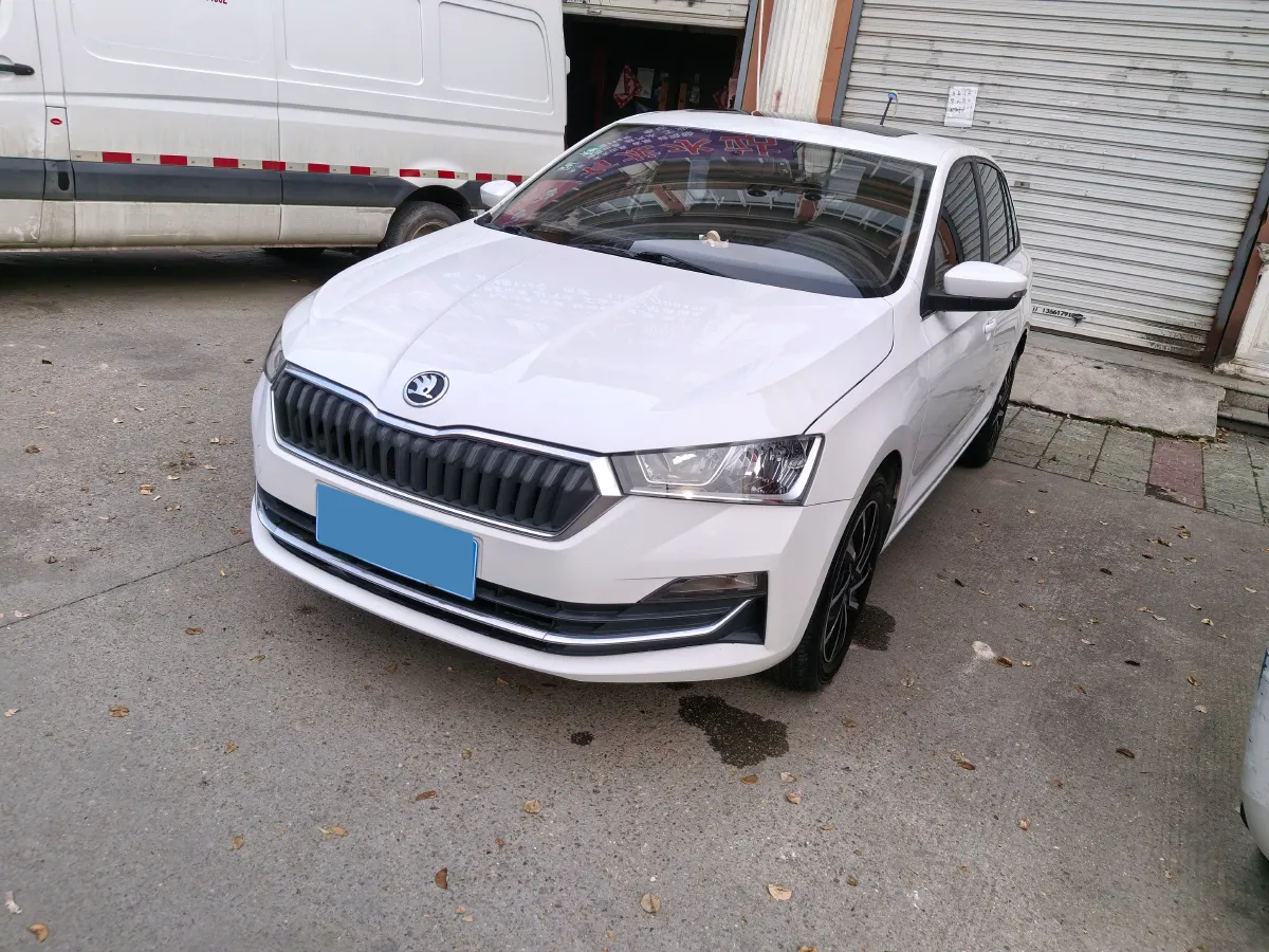 2020 Skoda Rapid Spaceback 1.5L 112HP L4 6AT,autocango,china used car exporter,china ev exporter,chinese used car exporter,chinese used ev exporter