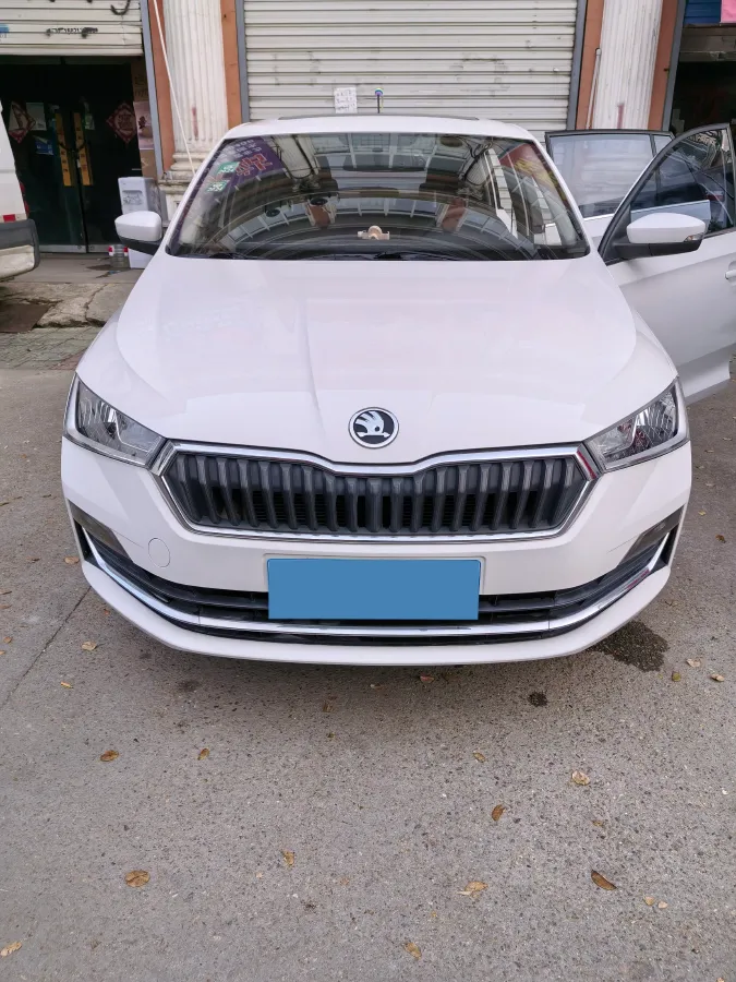 2020 Skoda Rapid Spaceback 1.5L 112HP L4 6AT,autocango,china used car exporter,china ev exporter,chinese used car exporter,chinese used ev exporter