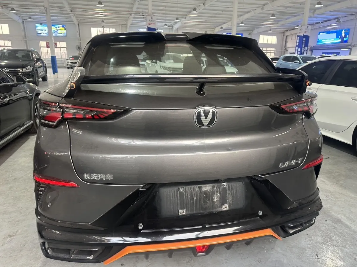 2023 ChangAn UNI-T 1.5T 188HP L4 7DCT,autocango,china used car exporter,china ev exporter,chinese used car exporter,chinese used ev exporter