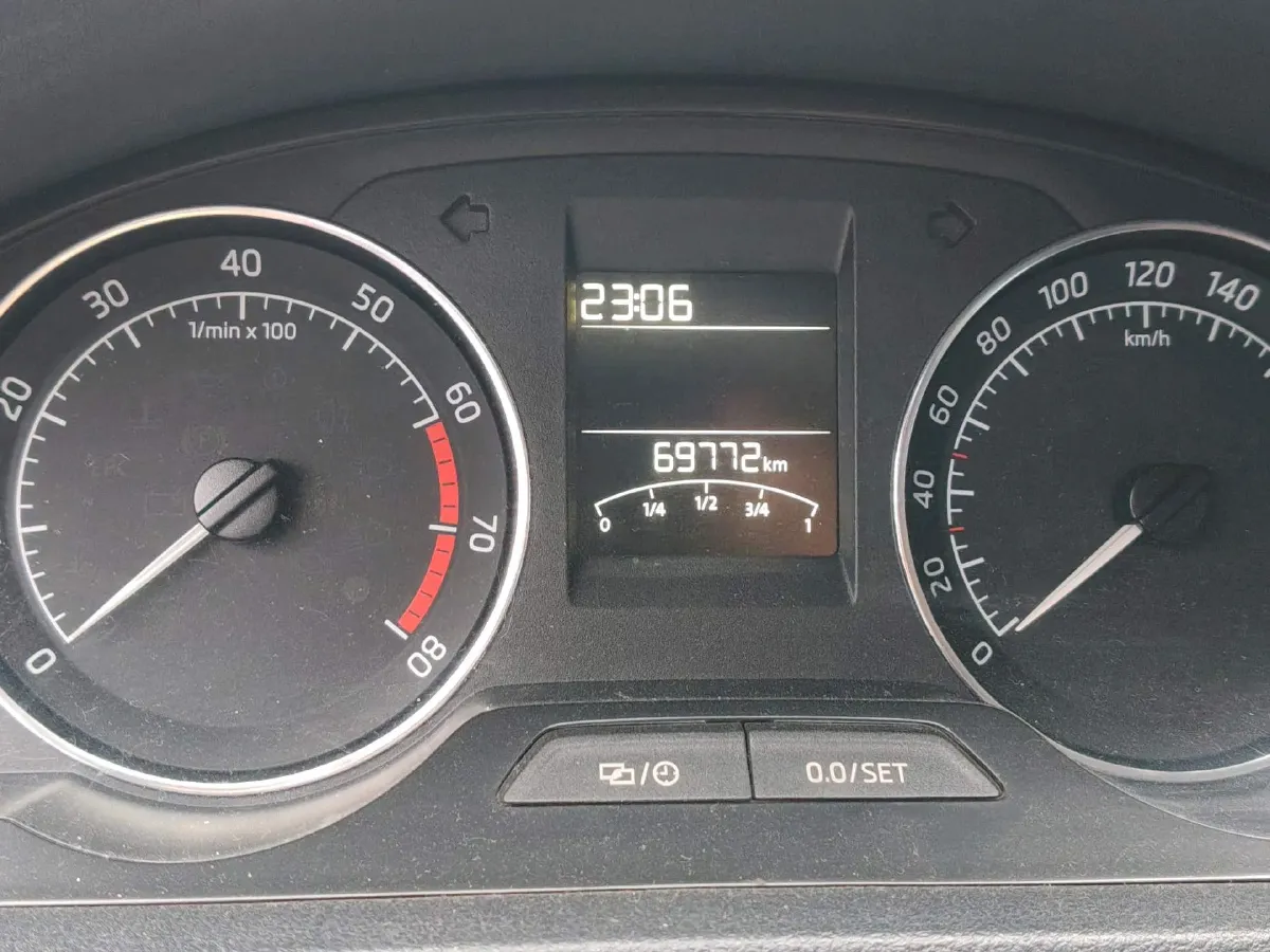 2016 Skoda Rapid Spaceback 1.4L 90HP L4 5MT,autocango,china used car exporter,china ev exporter,chinese used car exporter,chinese used ev exporter