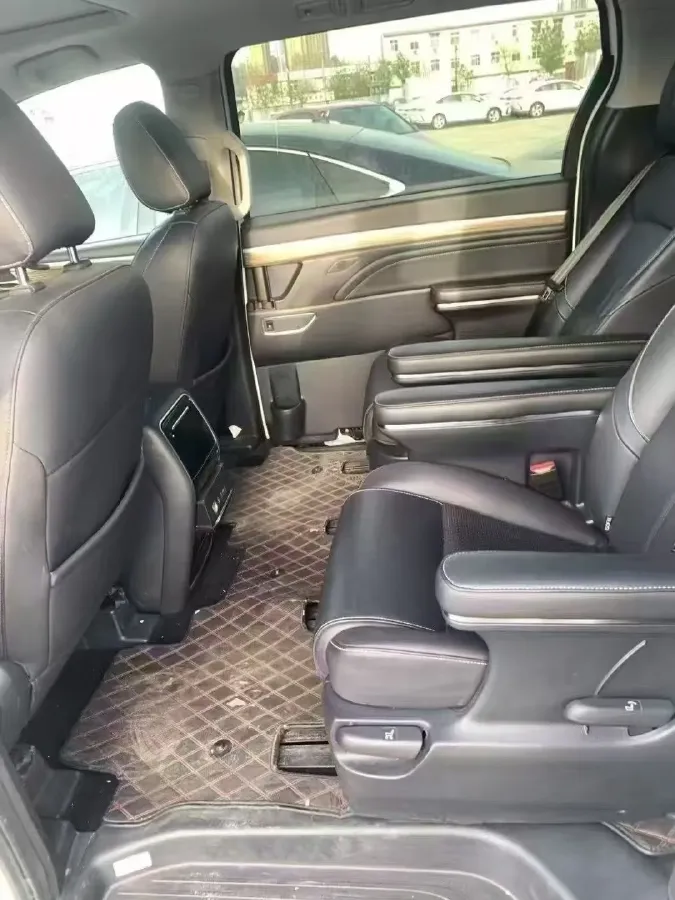 2023 GAC Trumpchi M8 2.0T 252HP L4 8AT,autocango,china used car exporter,china ev exporter,chinese used car exporter,chinese used ev exporter