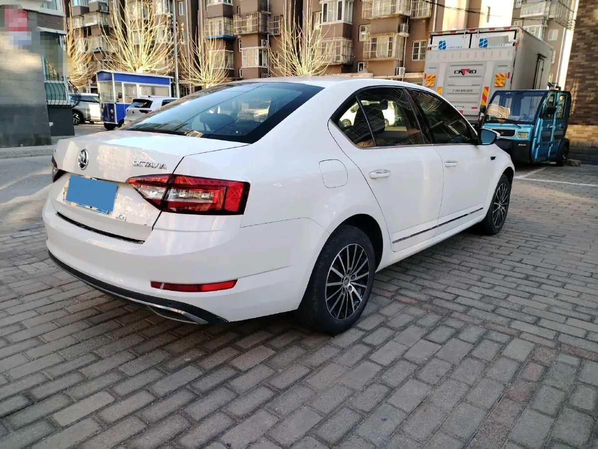 2018 Skoda Octavia 1.6L 110HP L4 6AT,autocango,china used car exporter,china ev exporter,chinese used car exporter,chinese used ev exporter
