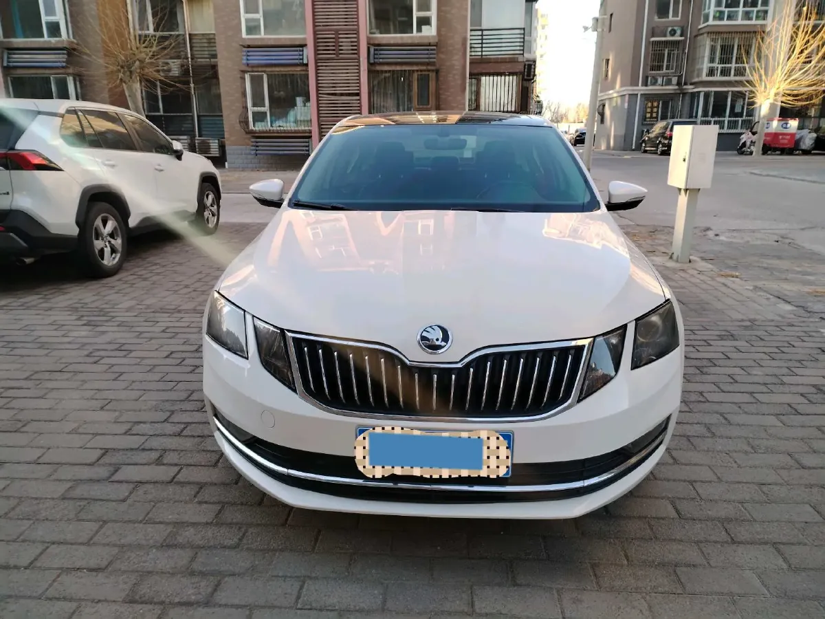 2018 Skoda Octavia 1.6L 110HP L4 6AT,autocango,china used car exporter,china ev exporter,chinese used car exporter,chinese used ev exporter