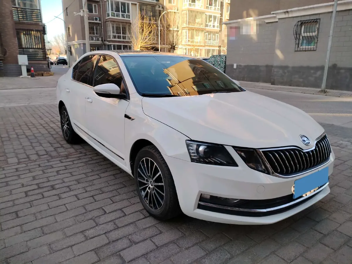 2018 Skoda Octavia 1.6L 110HP L4 6AT,autocango,china used car exporter,china ev exporter,chinese used car exporter,chinese used ev exporter