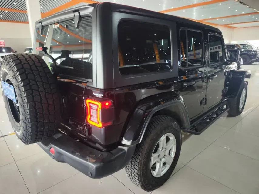 2019 Jeep Wrangler 2.0T 266HP L4 8AT,autocango,china used car exporter,china ev exporter,chinese used car exporter,chinese used ev exporter