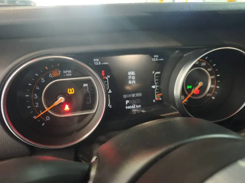 2019 Jeep Wrangler 2.0T 266HP L4 8AT,autocango,china used car exporter,china ev exporter,chinese used car exporter,chinese used ev exporter