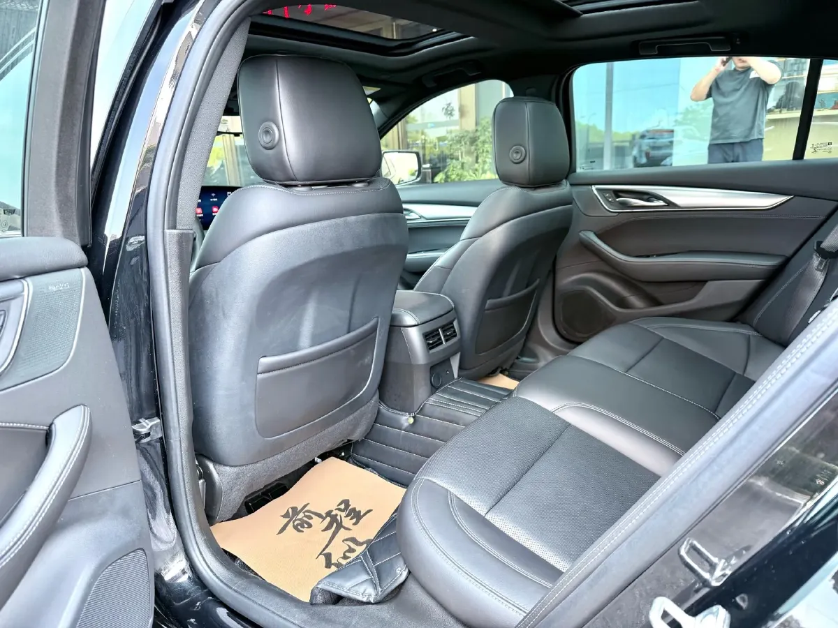 2025 Cadillac CT5 2.0T 237HP L4 10AT,autocango,china used car exporter,china ev exporter,chinese used car exporter,chinese used ev exporter