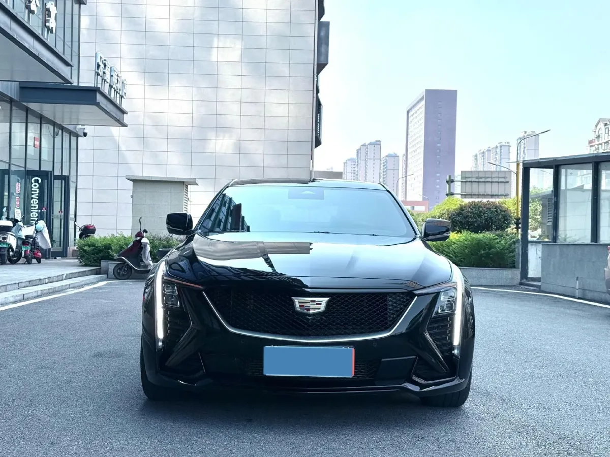 2025 Cadillac CT5 2.0T 237HP L4 10AT,autocango,china used car exporter,china ev exporter,chinese used car exporter,chinese used ev exporter