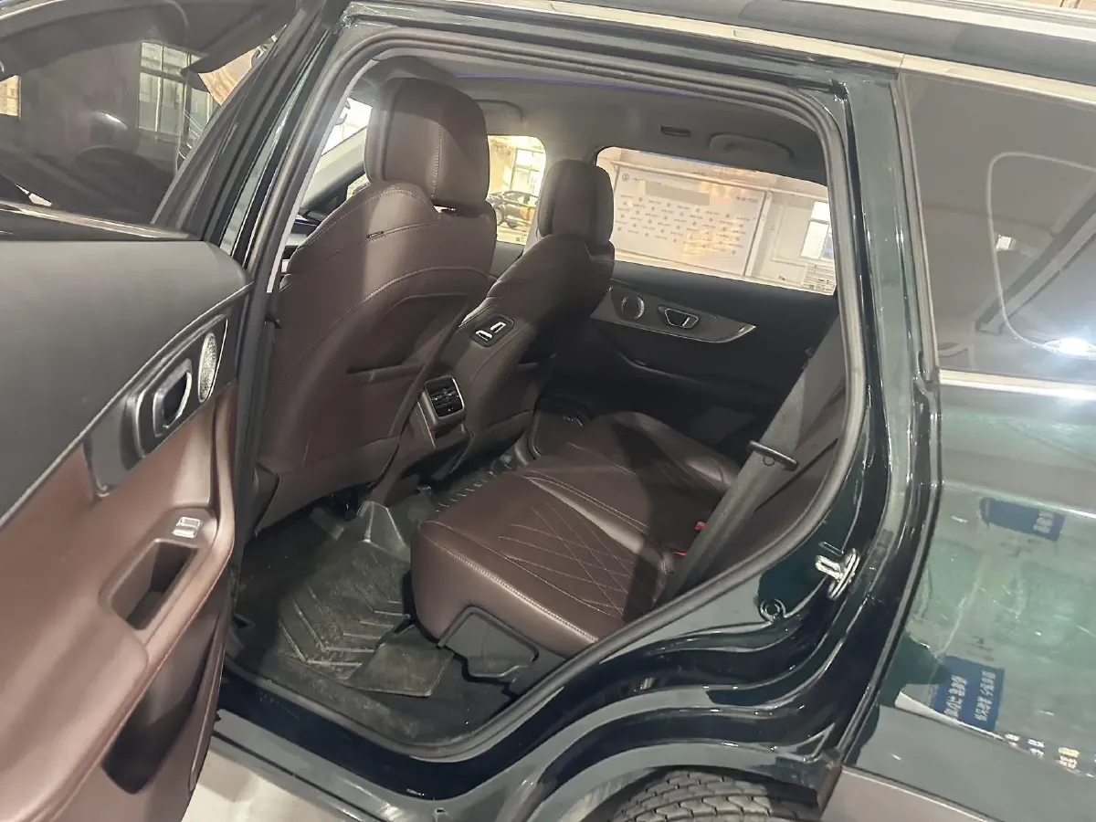 2022 Chery Tiggo 8 PRO 1.6T 197HP L4 7DCT,autocango,china used car exporter,china ev exporter,chinese used car exporter,chinese used ev exporter