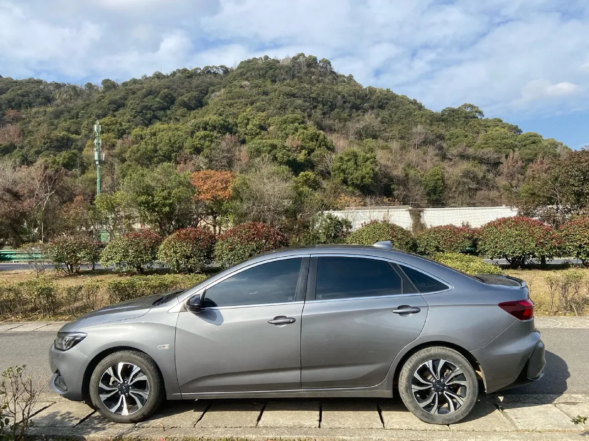 2019 Chevrolet Monza 1.3T 163HP L3 6AT,autocango,china used car exporter,china ev exporter,chinese used car exporter,chinese used ev exporter