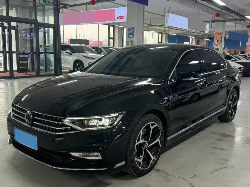 2023 Volkswagen Magotan 2.0T 186HP L4 7DCT,autocango,china used car exporter,china ev exporter,chinese used car exporter,chinese used ev exporter