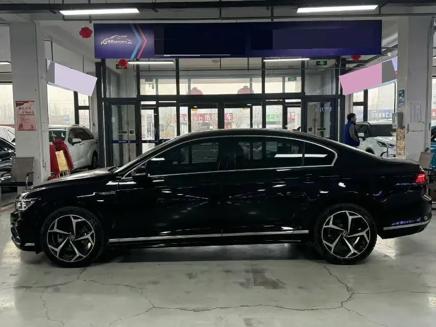 2023 Volkswagen Magotan 2.0T 186HP L4 7DCT,autocango,china used car exporter,china ev exporter,chinese used car exporter,chinese used ev exporter