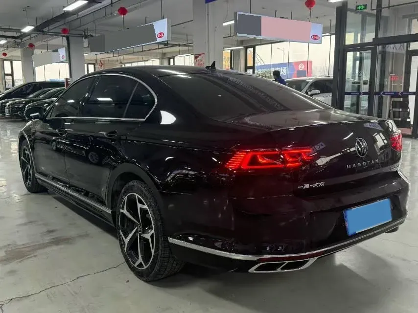 2023 Volkswagen Magotan 2.0T 186HP L4 7DCT,autocango,china used car exporter,china ev exporter,chinese used car exporter,chinese used ev exporter