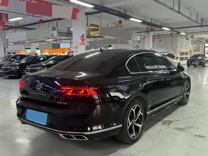 2023 Volkswagen Magotan 2.0T 186HP L4 7DCT,autocango,china used car exporter,china ev exporter,chinese used car exporter,chinese used ev exporter