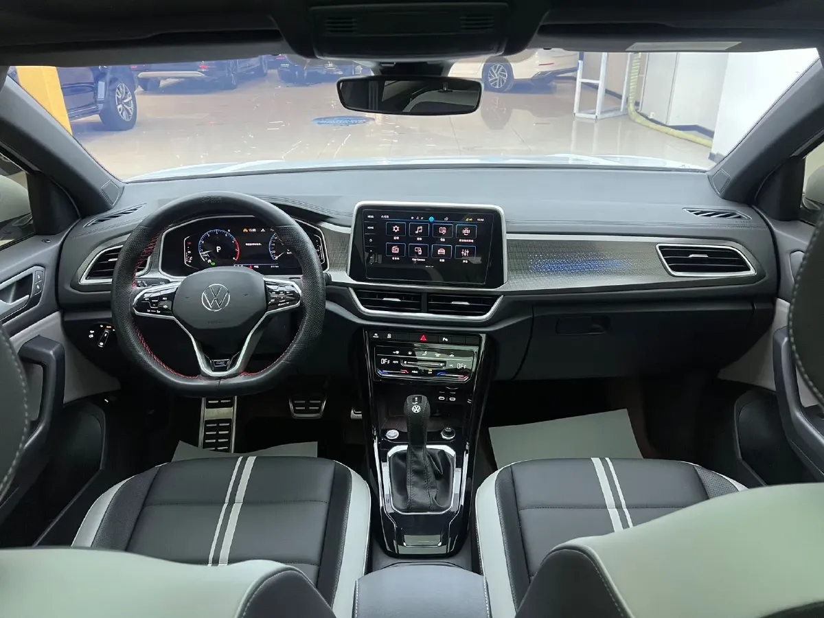 2023 Volkswagen T-Roc 1.5T 160HP L4 7DCT,autocango,china used car exporter,china ev exporter,chinese used car exporter,chinese used ev exporter