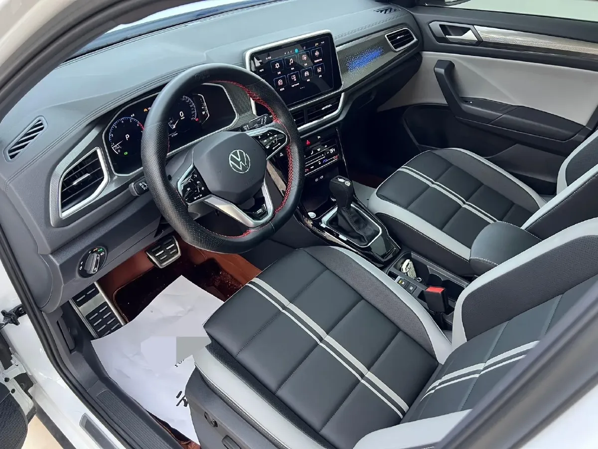 2023 Volkswagen T-Roc 1.5T 160HP L4 7DCT,autocango,china used car exporter,china ev exporter,chinese used car exporter,chinese used ev exporter