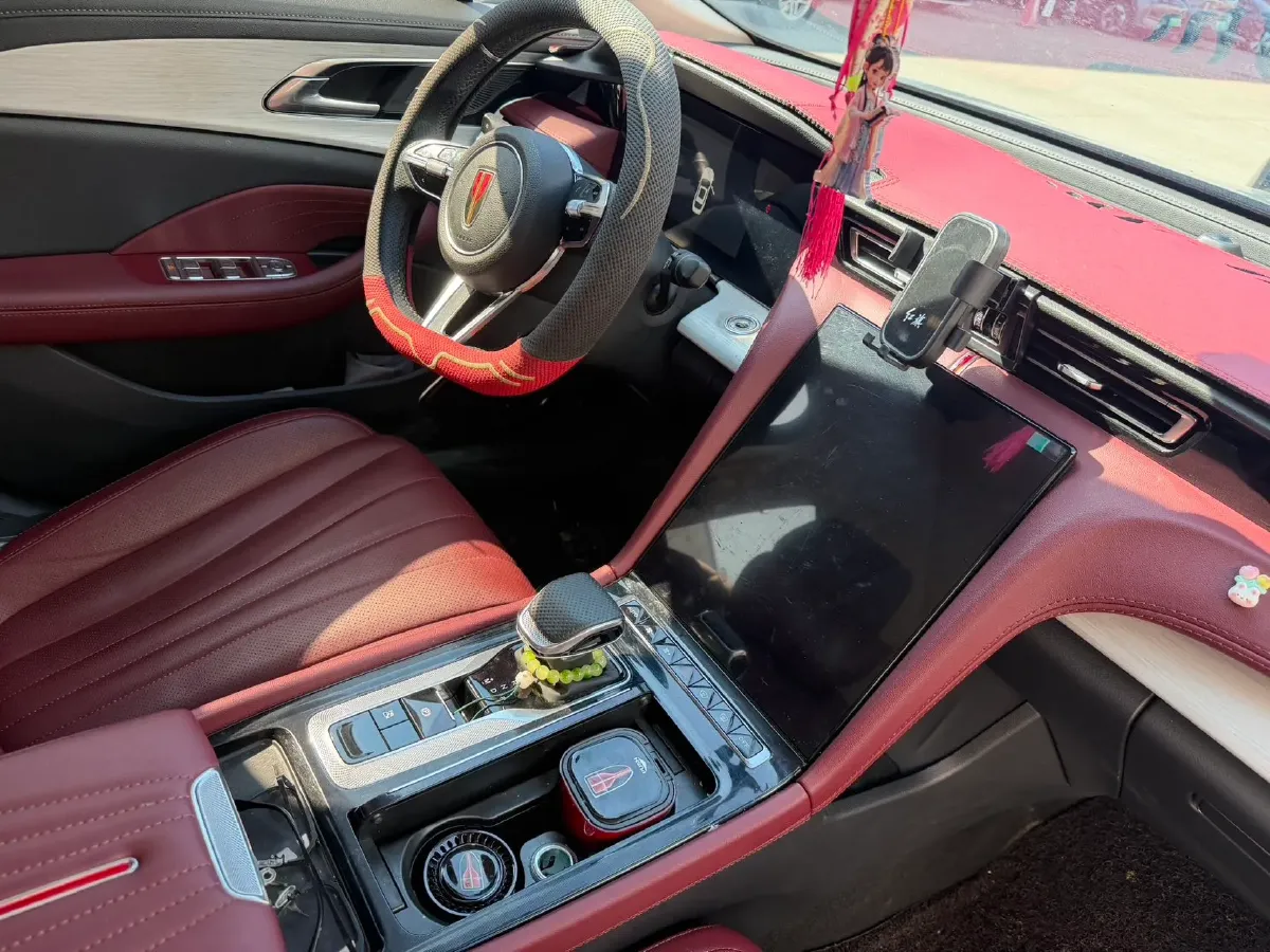 2025 HongQi H5 1.5T 169HP L4 7DCT,autocango,china used car exporter,china ev exporter,chinese used car exporter,chinese used ev exporter