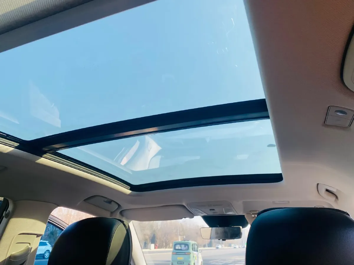 2022 HongQi HS5 2.0T 224HP L4 6AT,autocango,china used car exporter,china ev exporter,chinese used car exporter,chinese used ev exporter