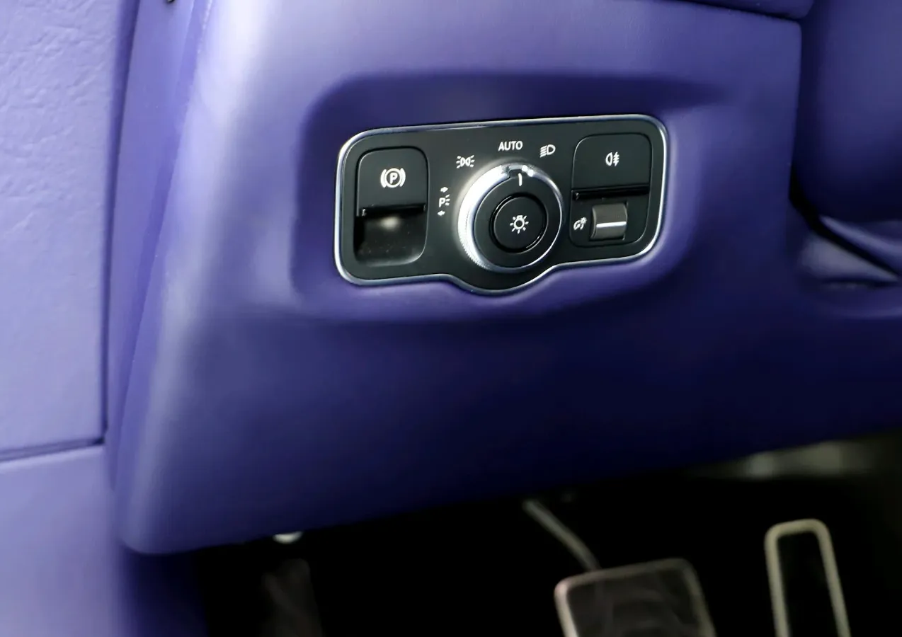 2020 Aston Martin DB11 4.0T 510HP V8 8AT,autocango,china used car exporter,china ev exporter,chinese used car exporter,chinese used ev exporter