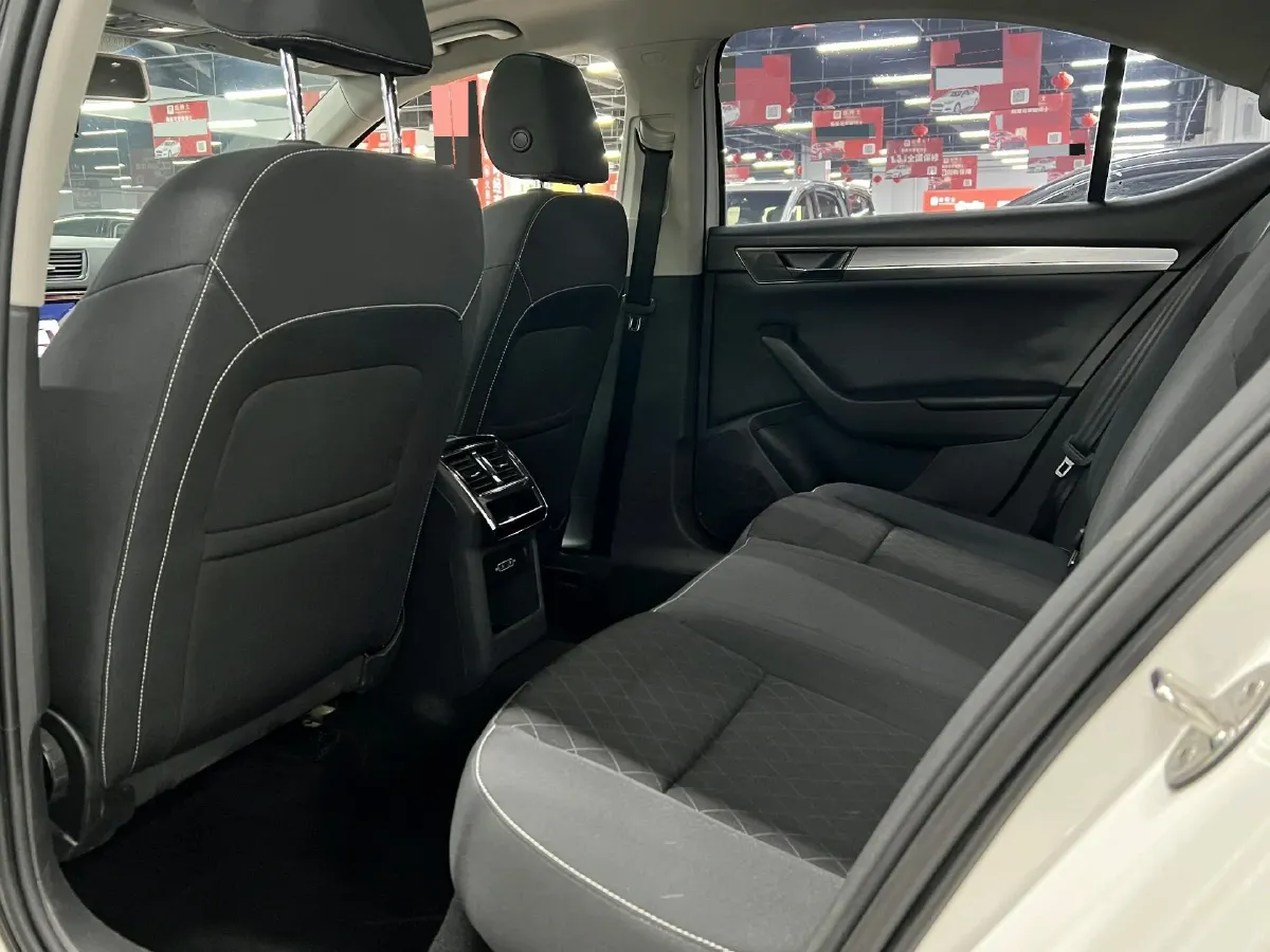 2019 Skoda Octavia 1.4T 150HP L4 7DCT,autocango,china used car exporter,china ev exporter,chinese used car exporter,chinese used ev exporter