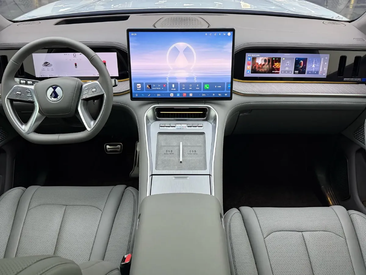 2025 Denza DenzaN9 2.0T 207HP L4 E-CVT PHEV,autocango,china used car exporter,china ev exporter,chinese used car exporter,chinese used ev exporter