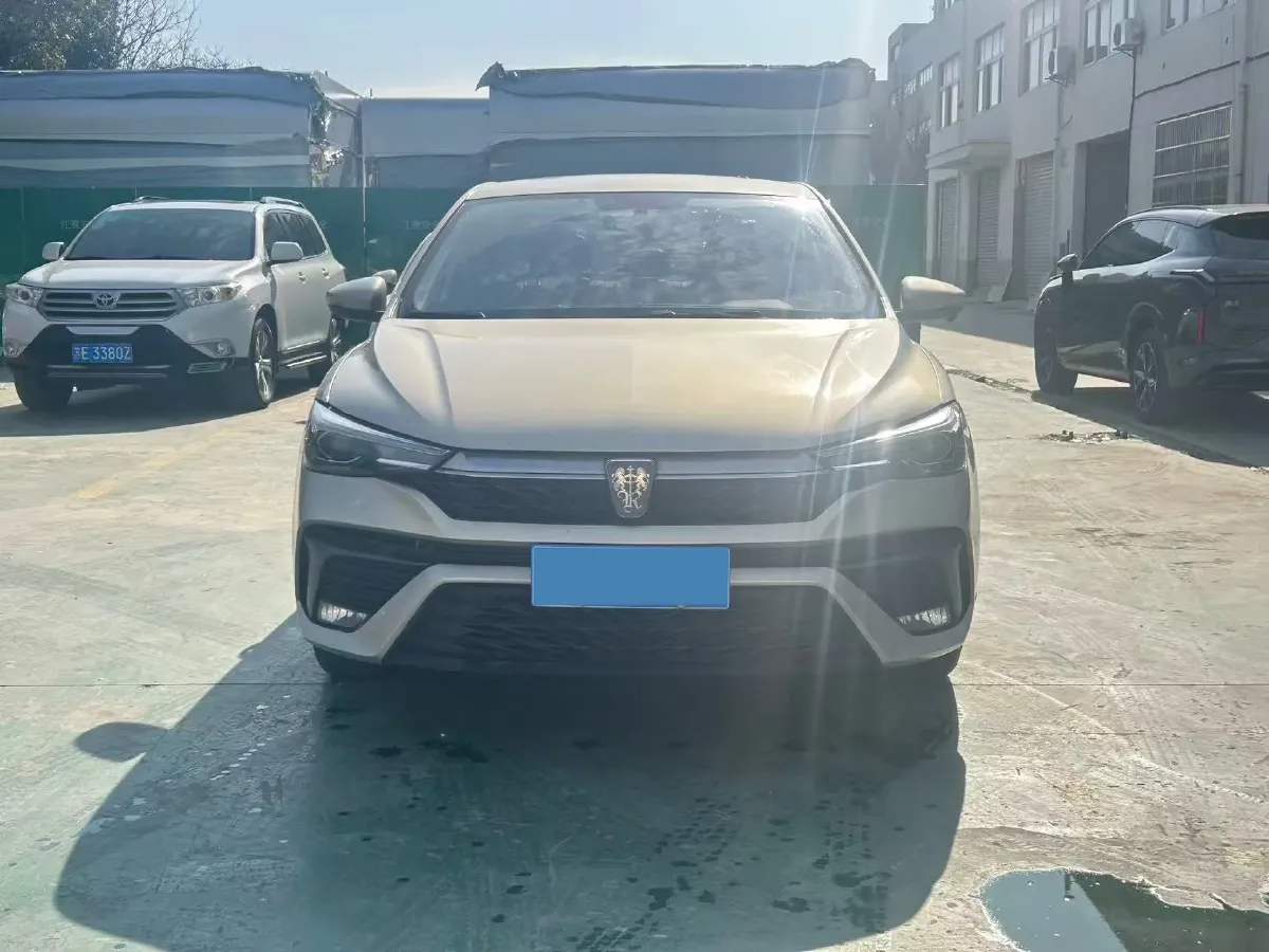 2021 Roewe i5 1.5L 120HP L4 CVT,autocango,china used car exporter,china ev exporter,chinese used car exporter,chinese used ev exporter
