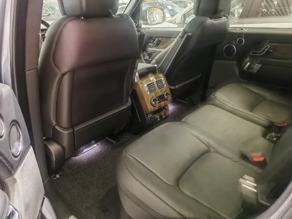 2018 Land Rover Range Rover Evoque 2.0T 241HP L4 9AT,autocango,china used car exporter,china ev exporter,chinese used car exporter,chinese used ev exporter