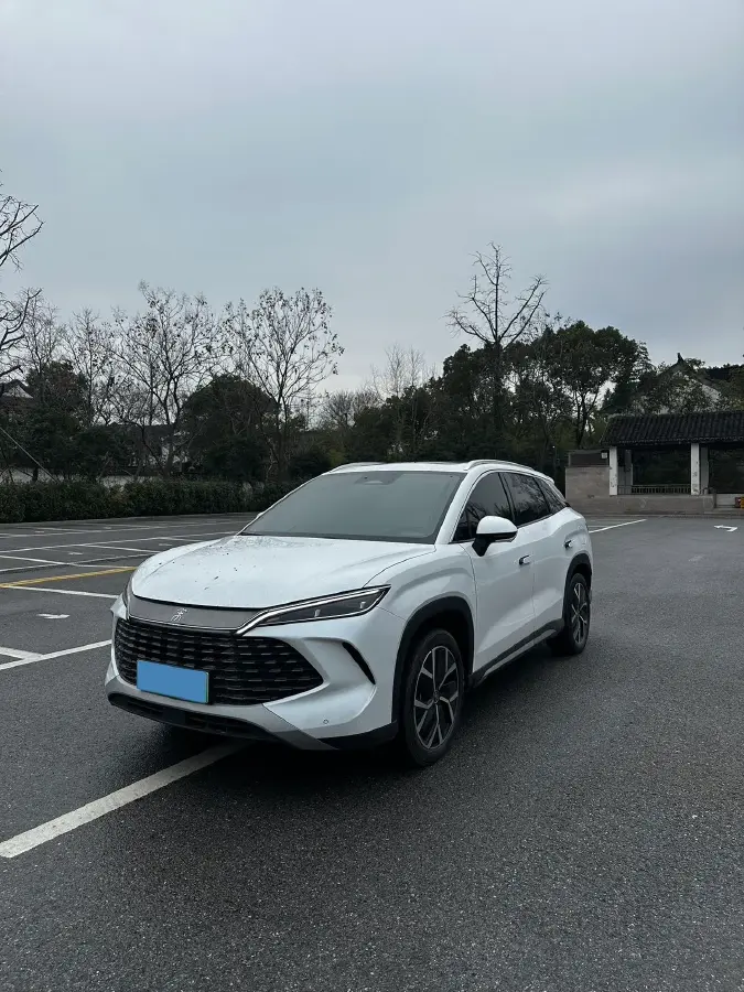 2024 BYD SongL DM-i 1.5L 101HP L4 E-CVT PHEV 26.6KWH