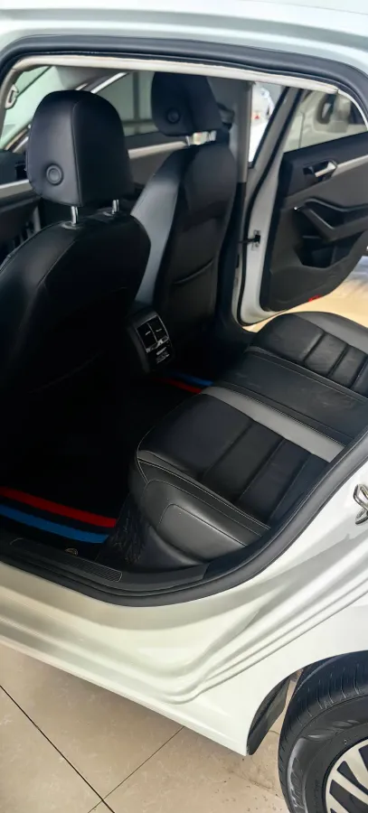 2021 Volkswagen Sagitar 1.2T 116HP L4 7DCT,autocango,china used car exporter,china ev exporter,chinese used car exporter,chinese used ev exporter