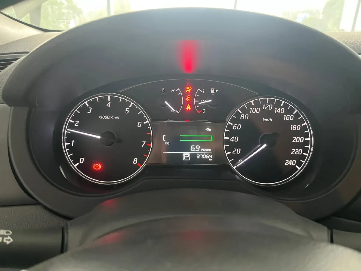 2021 Nissan Tiida 1.6L 122HP L4 CVT,autocango,china used car exporter,china ev exporter,chinese used car exporter,chinese used ev exporter