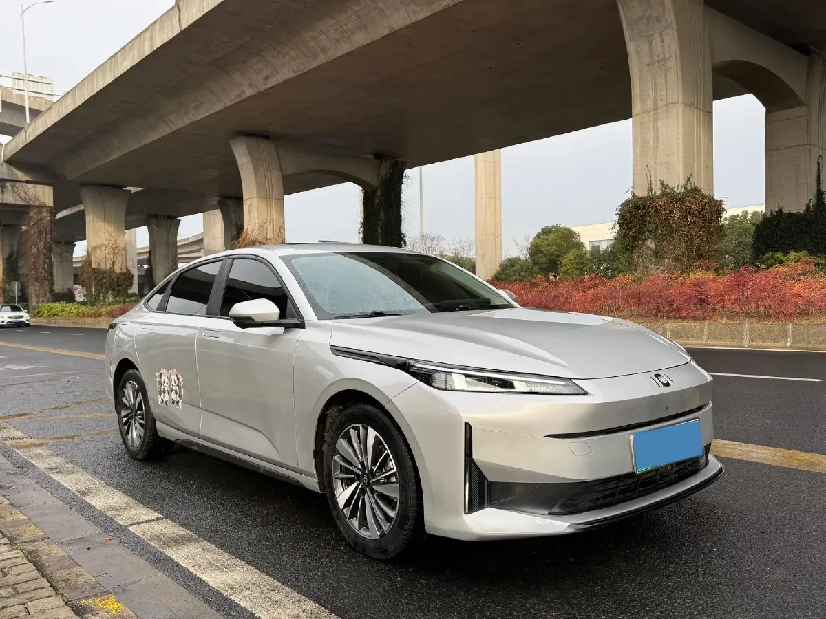 2024 ChangAn QiYuan A05 1.5L 110HP L4 E-CVT PHEV 9.07KWH,autocango,china used car exporter,china ev exporter,chinese used car exporter,chinese used ev exporter